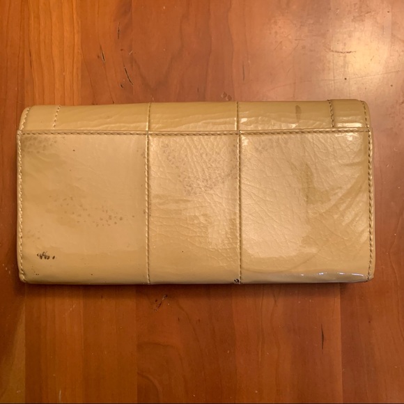 Coach patent leather wallet in nude - Picture 12 of 14